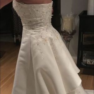 NEVER WORN Chavez Prerez Wedding Dress - White